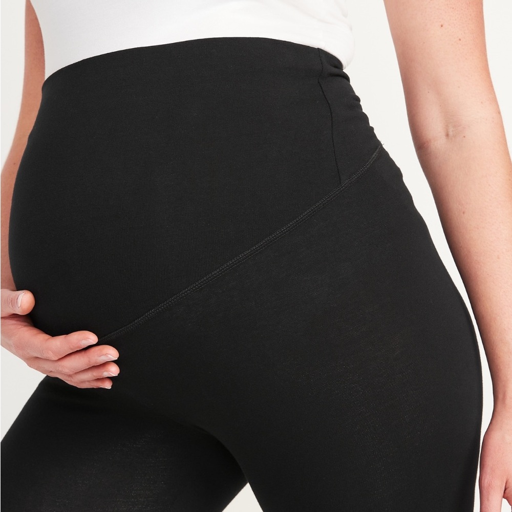 Old Navy Maternity Power Chill 7/8 Leggings